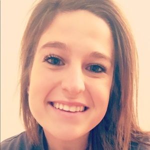 Meet your Posher, Hayley